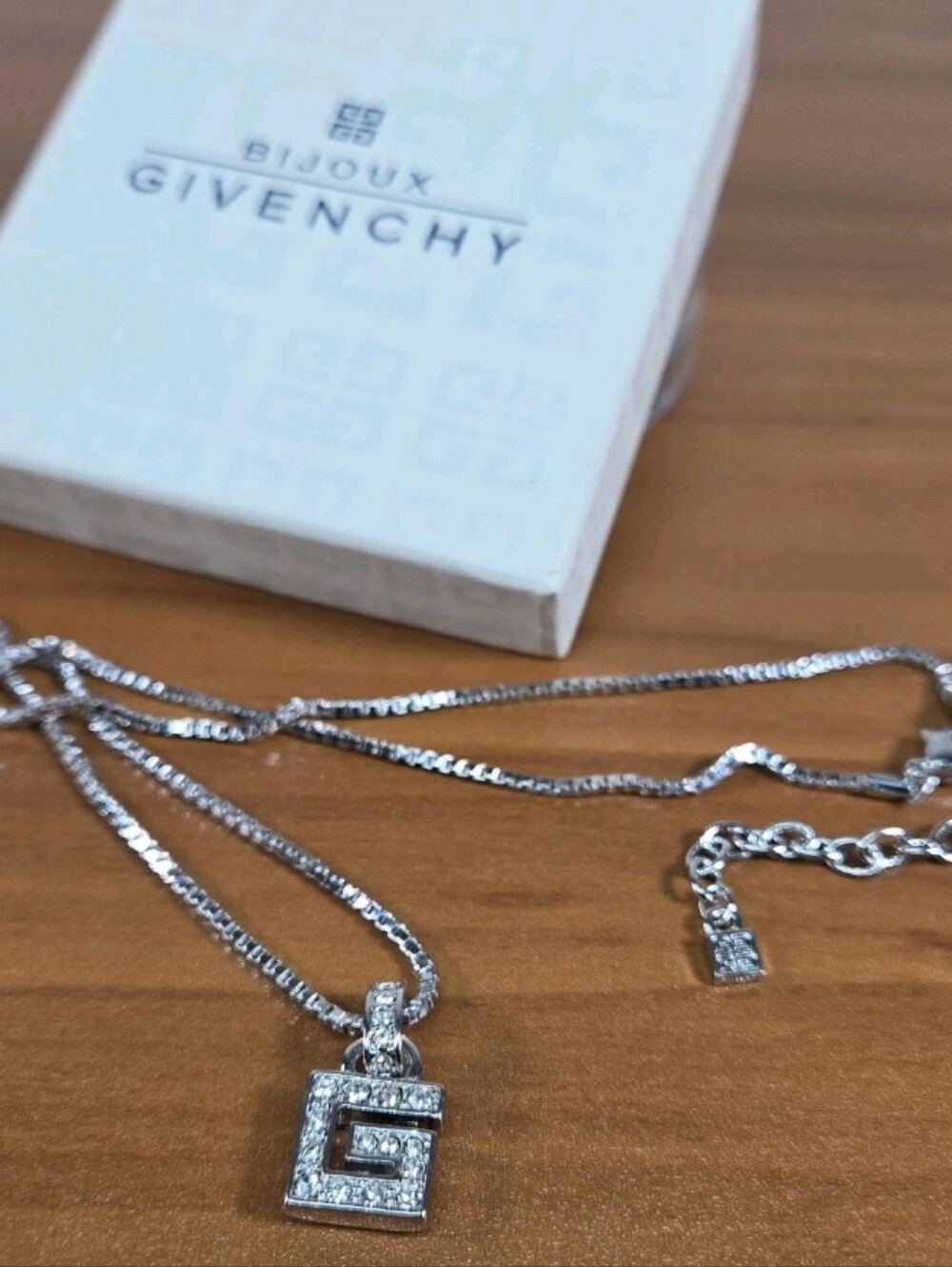 Givenchy G Logo Crystal Square Pendant Silver Tone Necklace/ Never Worn - Picture 5 of 8